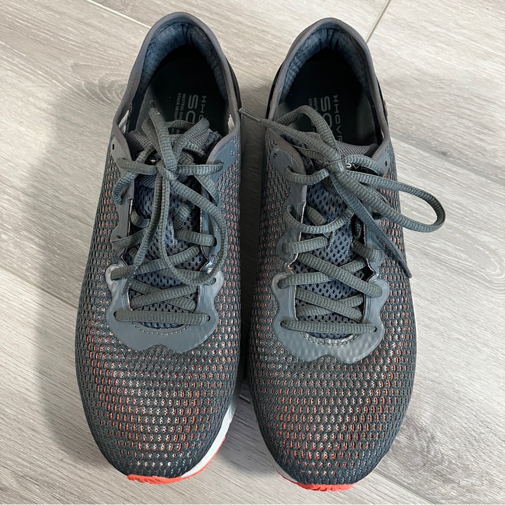 Men’s Under Armour HOVR Sonic 4 Runner size 9.5